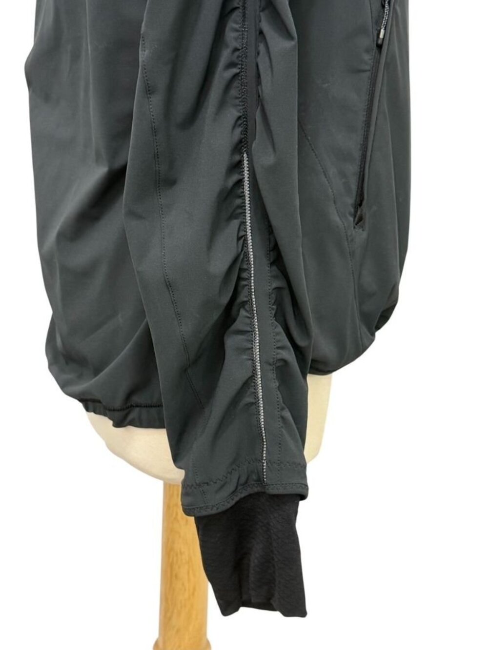 Lululemon Women’s Gather Me Slightly Black Zip Up Jacket Swift Ultra Hood Size 6 - Picture 5 of 14